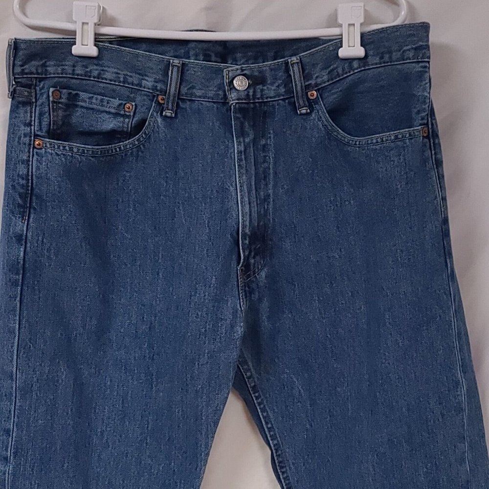 Vtg Levis 505 Mens 36x32 Straight Fit Medium Wash Heavyweight Denim Jeans - Picture 2 of 12